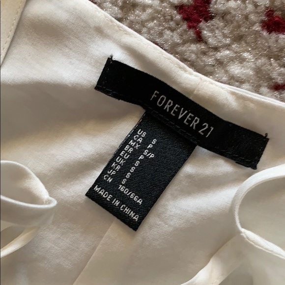 Romper - Picture 2 of 3